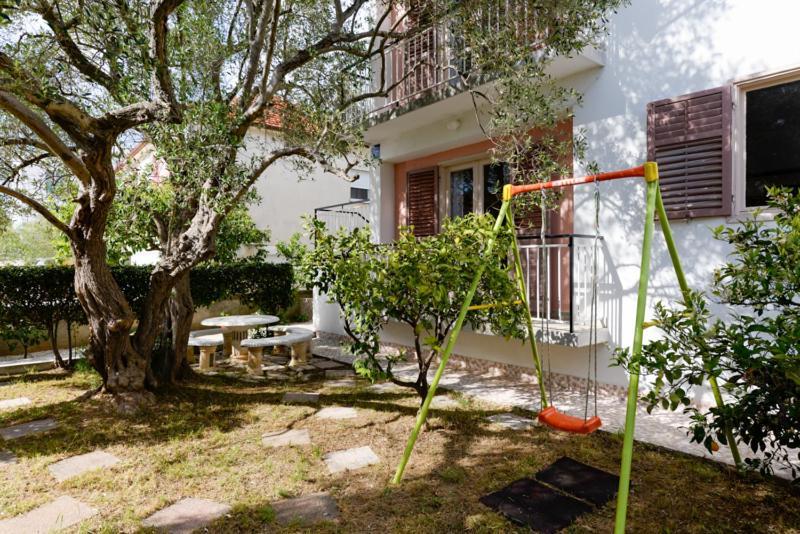 Apartments Yo Lee Bibinje Exterior foto